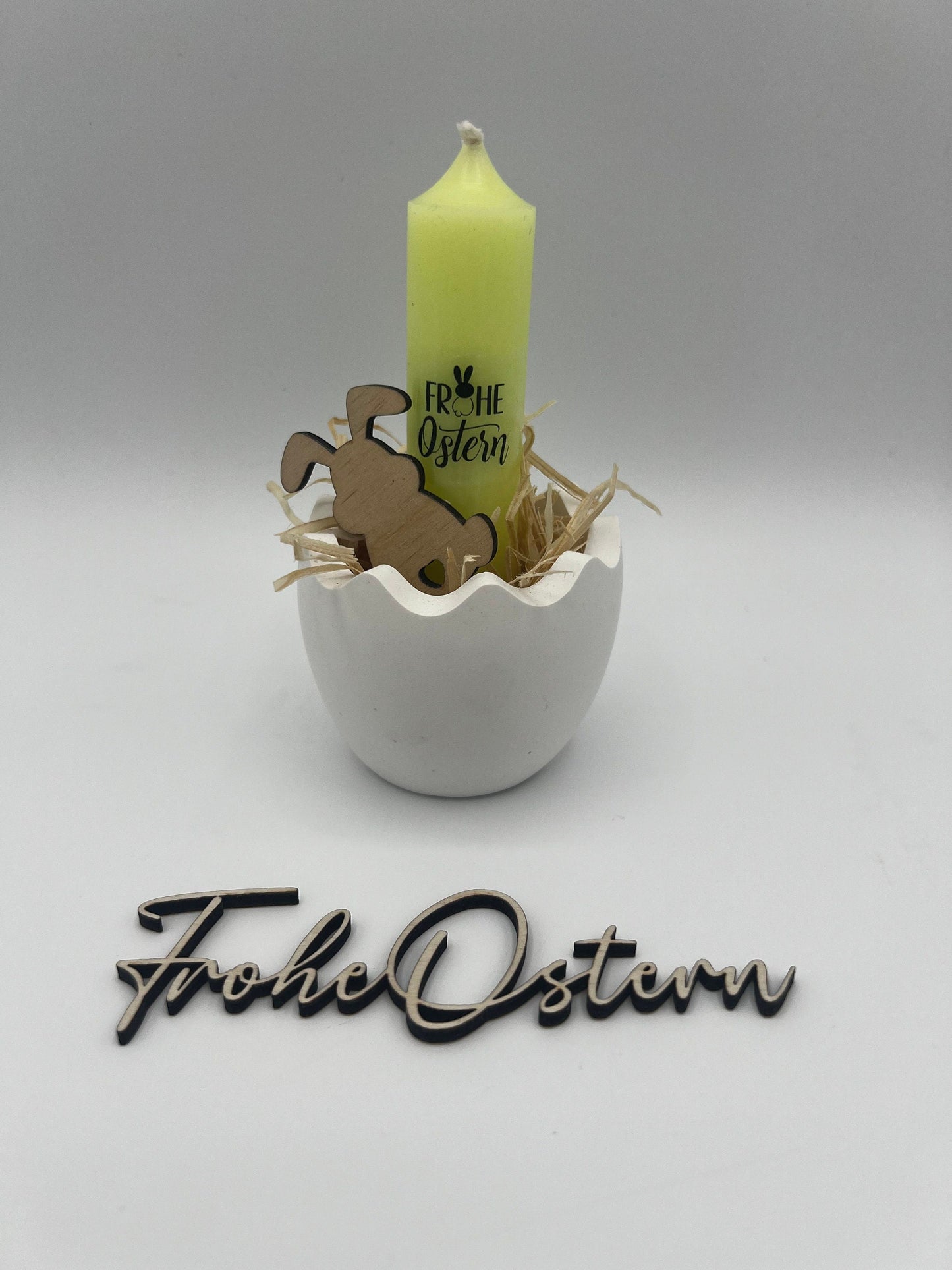 Oster Mitbringsel / Ostergeschenk/ Osterdekoration/ Geschenk aus Raysin mit Kerze/ Geschenk zu Ostern/ Eierschale mit Kerzenhalter / Dekoschuppen